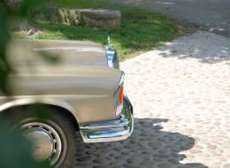 Mercedes-Benz 280 SE W111
