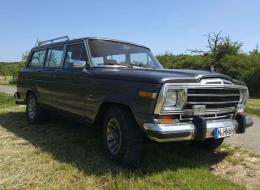 Jeep Wagoneer