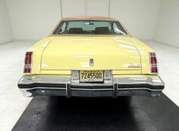 Oldsmobile Cutlass Coupé Salon Hardtop