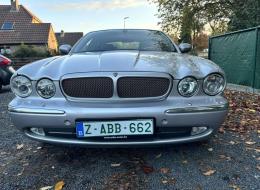 Jaguar Série - XJ 8