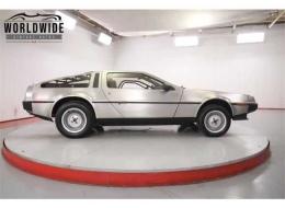 De Lorean DMC 12