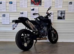 Moto KTM 890 DUKE 115CV