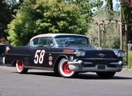 Cadillac Serie 62 + Harley Davidson WLC