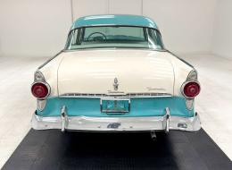 Ford Fairlane Town Sedan