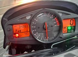 Moto Suzuki GSR600 98CV