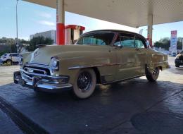 Chrysler New Yorker Deluxe