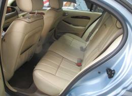 Jaguar Type S 4.2 L 305 ch V 8 