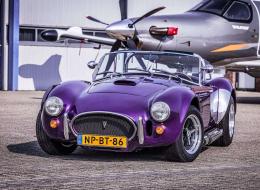 AC Cobra 427 Replica