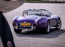 AC Cobra 427 Replica