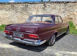 Mercedes-Benz SE 220SE W111 Coup&eacute;