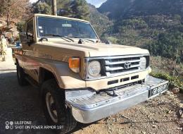 Toyota Land Cruiser fj 75
