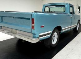 International Pick-up 1200 D Long Bed