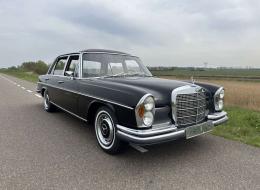 Mercedes-Benz SEL 300