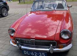MG B