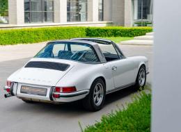 Porsche 911 2.4 T/E Targa