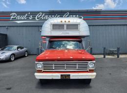 Ford Pick-up F250 Custom Cab Camper