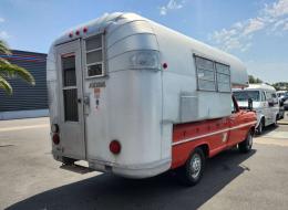Ford Pick-up F250 Custom Cab Camper