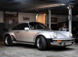 Porsche 911 Turbo 3.3L