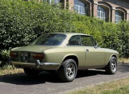 Alfa Roméo Giulia GT 2000 Bertone Coupé