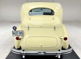 Packard 120 Series Sedan