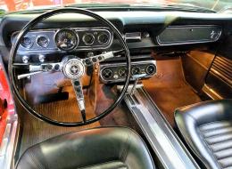 Ford Mustang Coup&eacute; V8