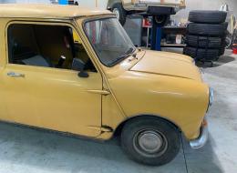 Mini Van 850 Austin