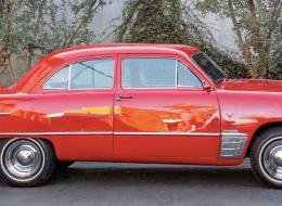 Ford Custom DELUXE TUDOR