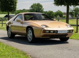 Porsche 928