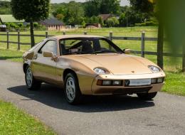 Porsche 928