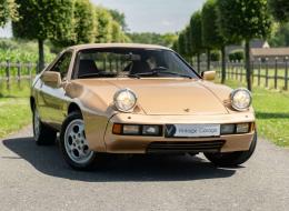Porsche 928