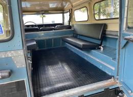 LandRover 109