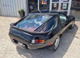 Porsche 928