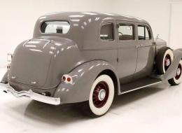 Pierce Arrow 1602 Sedan