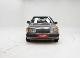 Mercedes-Benz CE 230 \'88 CH79146