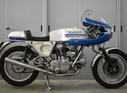 Moto Ducati 750 SS 