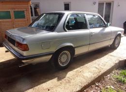 BMW Série 3 E21 323i