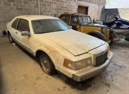 Lincoln Town Car Coupé
