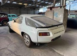 Porsche 928