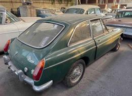 MG B GT