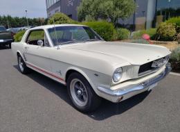 Ford Mustang V8 4.7 Litres, boite méca 4