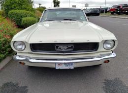 Ford Mustang V8 4.7 Litres, boite méca 4