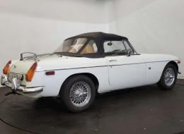 MG B