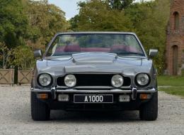 Aston Martin V8 Volante