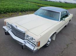 Chrysler Newport V8