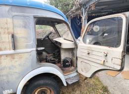 Renault Goélette Fourgon rehauss&eacute;