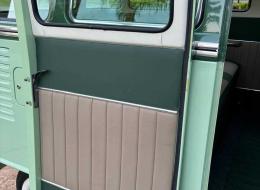 Volkswagen T2 Samba Replica
