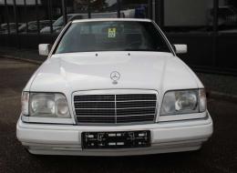 Mercedes-Benz CE 220