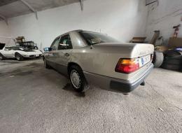 Mercedes-Benz 300 E-24