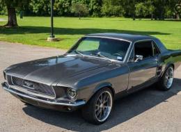 Ford Mustang COUP&Eacute; V8