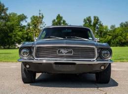Ford Mustang COUP&Eacute; V8